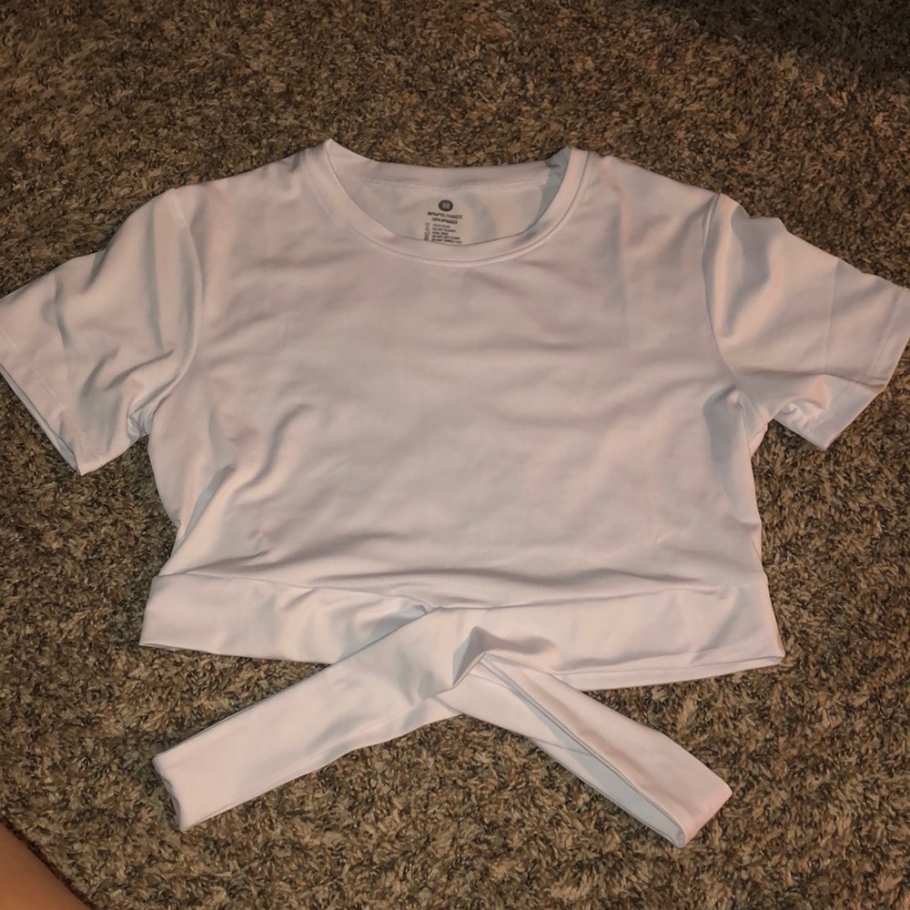 White workout crop top
